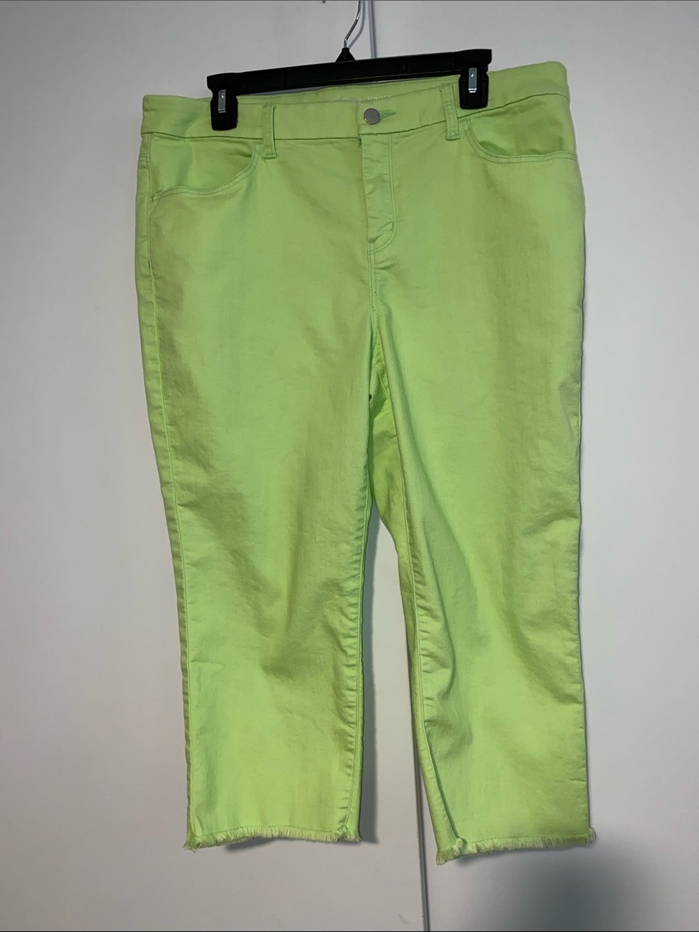 Chico's Neon Lime Cropped Pants